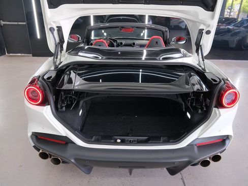 Used 2023 Ferrari Portofino M RWD image 10
