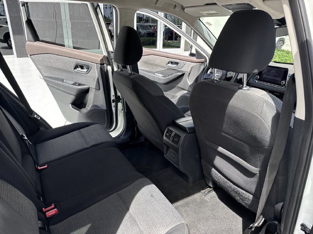 Used 2023 Nissan Rogue SV AWD/4WD image 33