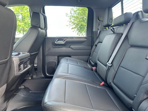 Used 2025 Chevrolet Silverado 2500 LT w/ Trail Boss Package AWD/4WD image 26
