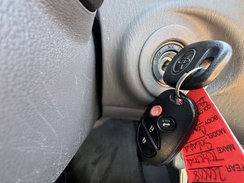 Used 2008 Toyota Solara SLE image 35