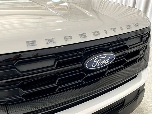 Used 2025 Ford Expedition Max Active image 7