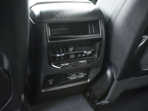 Used 2023 Jeep Grand Cherokee Altitude AWD/4WD image 20
