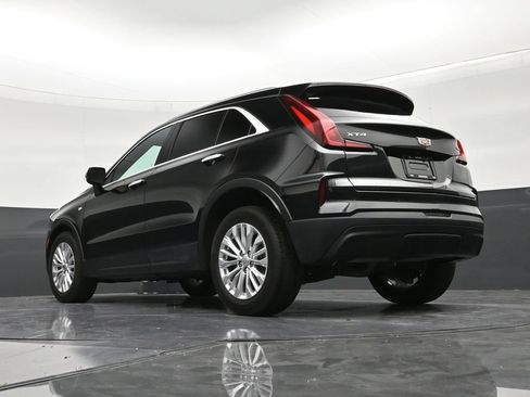 Certified 2024 Cadillac XT4 Luxury w/ Cold Weather Package FWD image 23