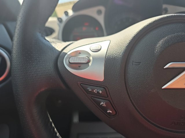 Used 2020 Nissan 370Z Coupe RWD image 16