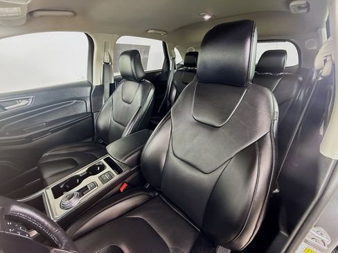 Used 2022 Ford Edge Titanium image 20