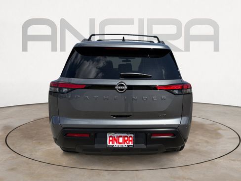 Used 2026 Nissan Pathfinder SV image 11