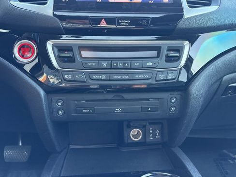 Used 2018 Honda Pilot Elite image 29