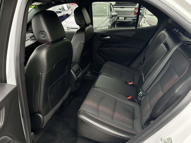 Certified 2023 Chevrolet Equinox RS FWD image 19