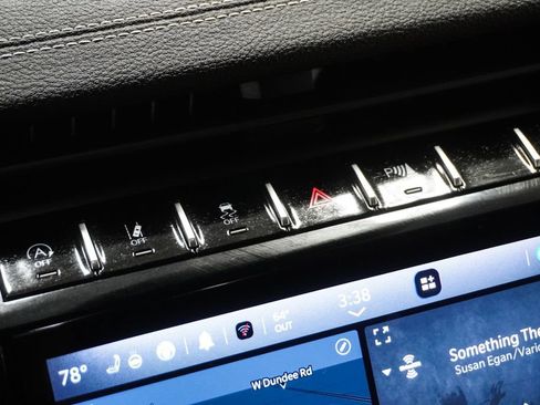 Used 2023 Jeep Grand Cherokee L Limited image 27