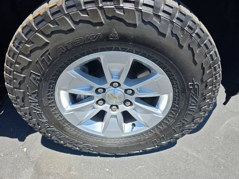 Used 2019 Chevrolet Silverado 1500 LT w/ All-Star Edition RWD image 16