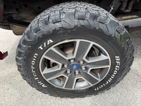 Used 2015 Ford F150 XLT w/ Equipment Group 302A Luxury AWD/4WD image 30