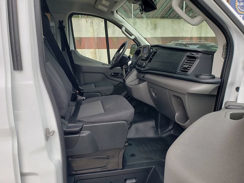 Used 2024 Ford Transit 250 Low Roof w/ Exterior Upgrade Package RWD image 18