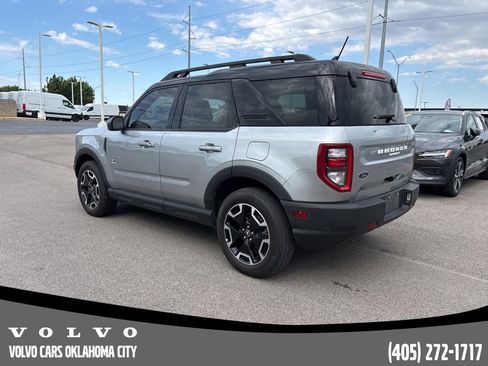 Used 2022 Ford Bronco Sport Outer Banks w/ Tech Package AWD/4WD image 3