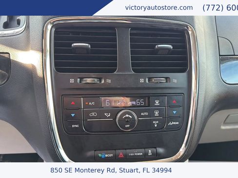 Used 2013 Dodge Grand Caravan Crew image 21