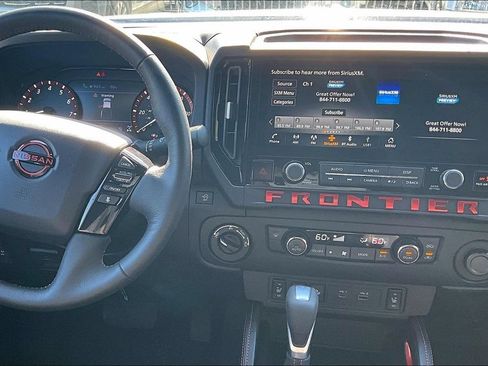 Used 2026 Nissan Frontier PRO-4X AWD/4WD image 10