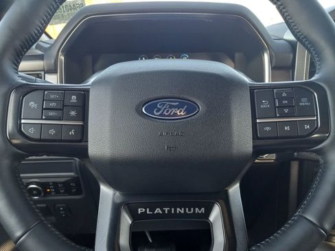 Used 2025 Ford F150 Platinum image 18
