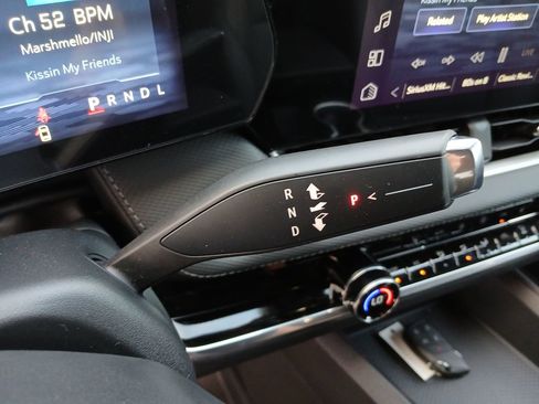 New 2026 Chevrolet Equinox LT w/ Convenience Package II image 16