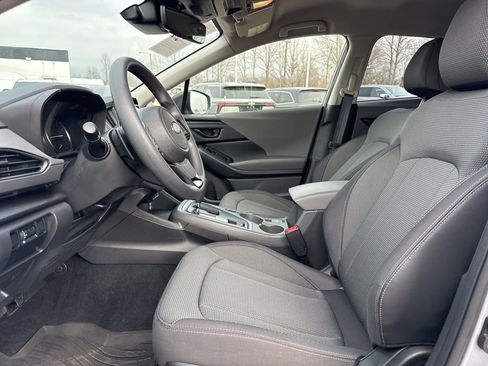 Used 2024 Subaru Crosstrek 2.0i Premium w/ Popular Package #4 image 9