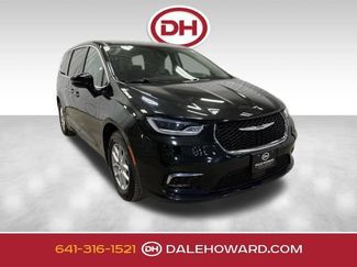 Used 2024 Chrysler Pacifica Touring-L 360° Tour