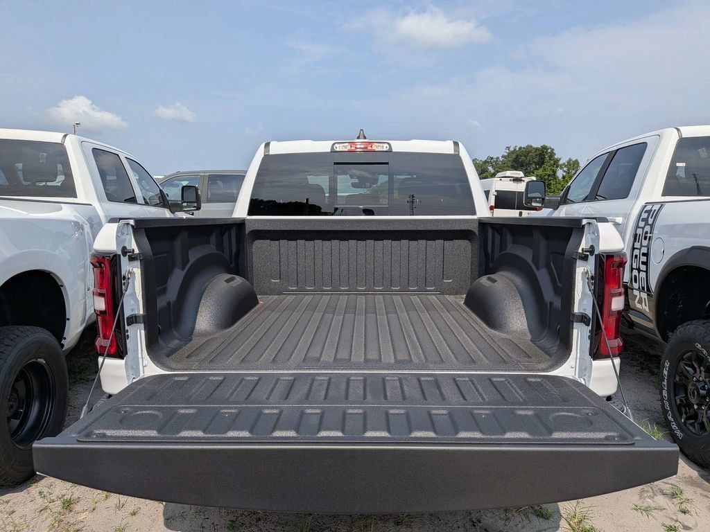 New 2026 RAM 1500 Big Horn AWD/4WD image 8