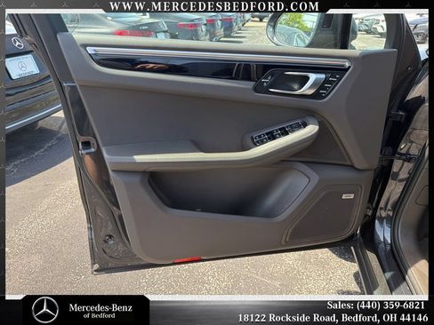 Used 2020 Porsche Macan AWD/4WD image 7