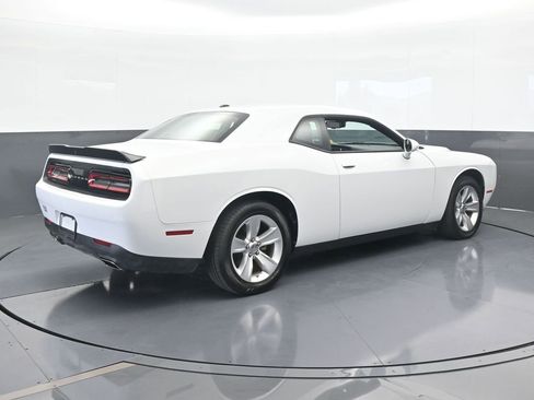 Used 2023 Dodge Challenger SXT image 6