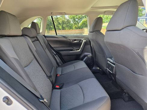 Used 2022 Toyota RAV4 XLE w/ Convenience Package FWD image 26
