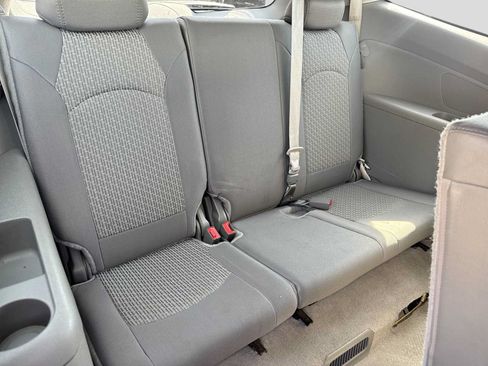 Used 2012 Chevrolet Traverse LS FWD image 21