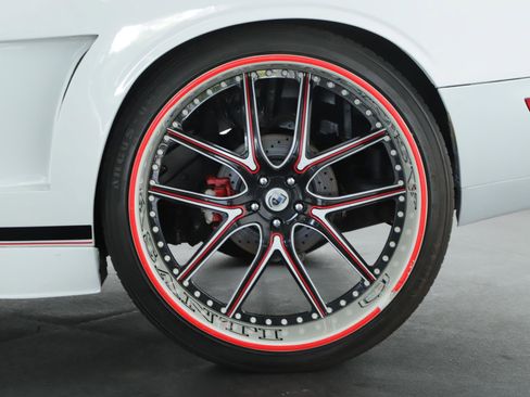 Used 2010 Dodge Challenger R/T image 15