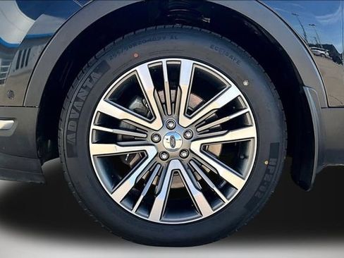 Used 2019 Ford Explorer Platinum AWD/4WD image 35