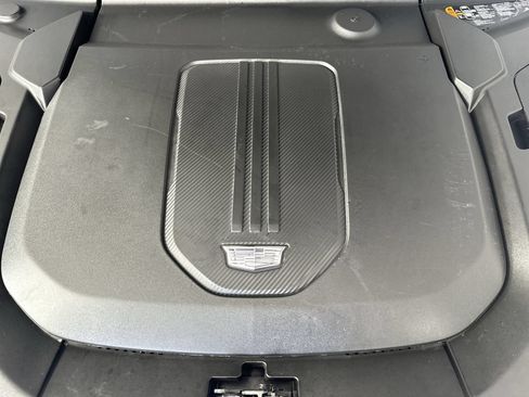 Used 2024 Cadillac Lyriq Luxury AWD/4WD image 28