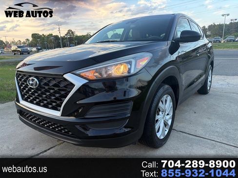 Used 2020 Hyundai Tucson SE image 1