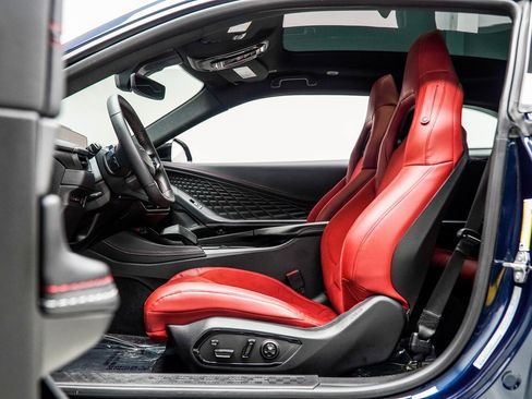 Used 2025 Dodge Charger R/T Scat Pack w/ Track Pack image 34