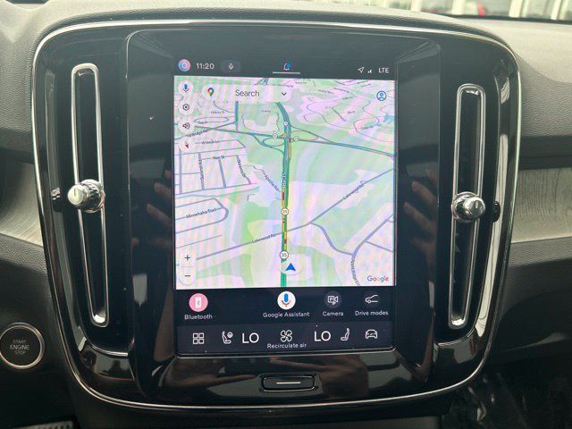 Certified 2025 Volvo XC40 B5 Core AWD/4WD image 25