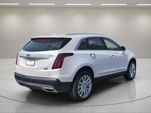 New 2026 Cadillac XT5 Premium Luxury FWD image 7