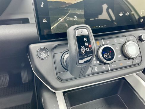 New 2026 Land Rover Defender 110 X-Dynamic SE AWD/4WD image 20