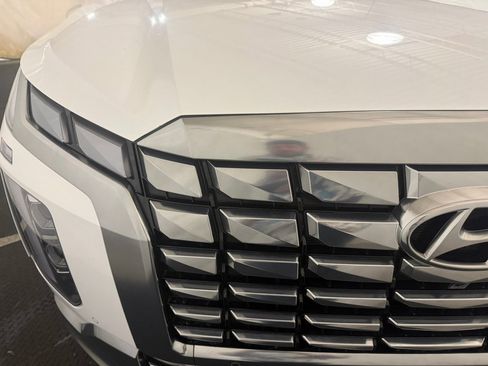 Used 2023 Hyundai Palisade Calligraphy image 4