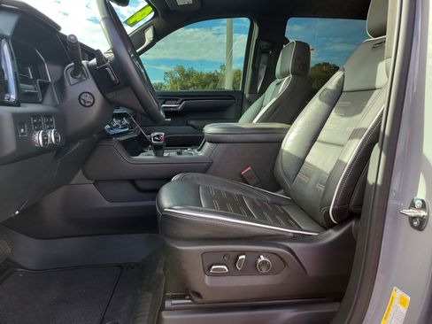 Used 2024 GMC Sierra 1500 AT4X image 19