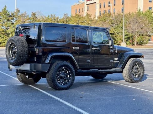 Used 2014 Jeep Wrangler Unlimited Sahara image 8