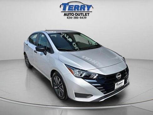 Used 2024 Nissan Versa S w/ S Plus Package FWD image 2