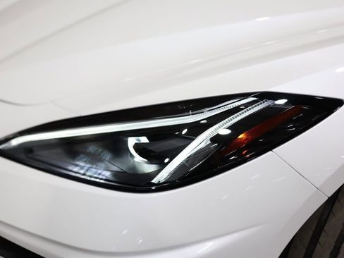 Used 2023 Chevrolet Corvette Stingray Premium Cpe w/ Z51 Performance Package image 15