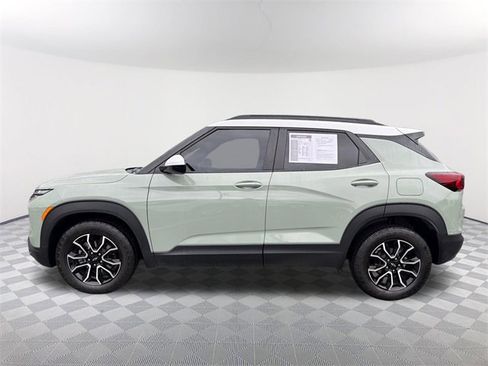 Used 2024 Chevrolet TrailBlazer ACTIV w/ Driver Confidence Package image 8