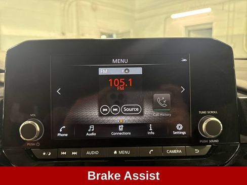 Used 2024 Nissan Pathfinder SV FWD image 11
