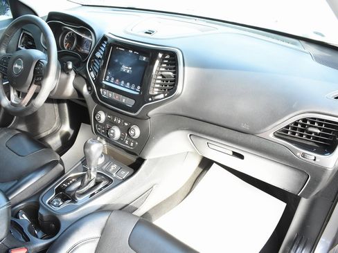 Used 2022 Jeep Cherokee Limited image 30