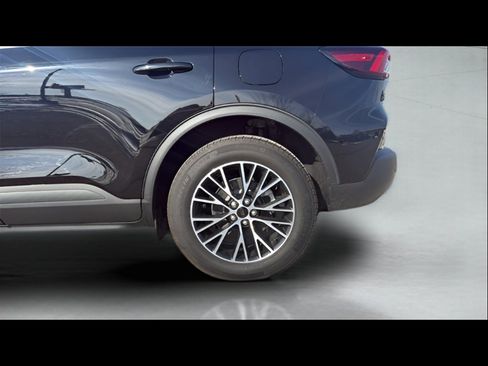 Used 2025 Ford Escape PHEV w/ PHEV Premium Package image 21