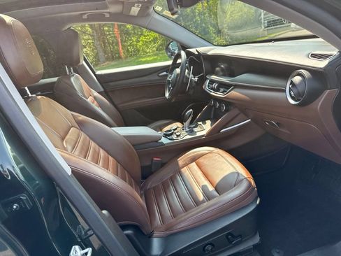 Used 2019 Alfa Romeo Stelvio Ti Lusso w/ Quick Order Package 22X Lusso AWD/4WD image 25