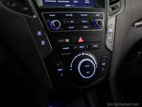 Used 2017 Hyundai Santa Fe Sport image 22