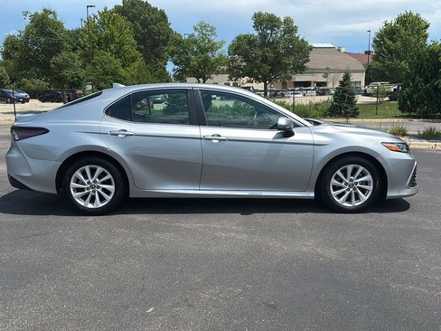 Used 2022 Toyota Camry LE FWD image 10