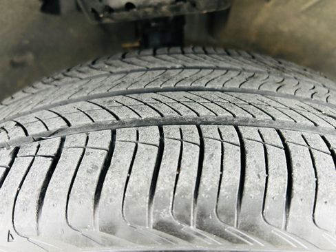 Used 2025 Chevrolet Trax LT w/ Driver Confidence Package image 40