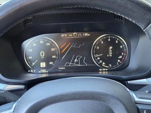 Used 2018 Volvo XC60 T5 Momentum w/ Vision Package image 19